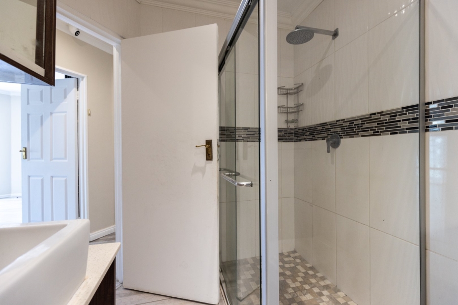 4 Bedroom Property for Sale in Bluewater Bay Eastern Cape